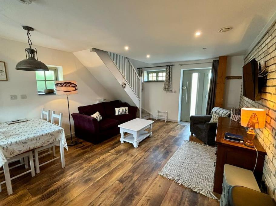 Little Bream - Pretty Cosy Cottage, Sea Views, Walk To The Beach Mawnan Smith Exterior photo