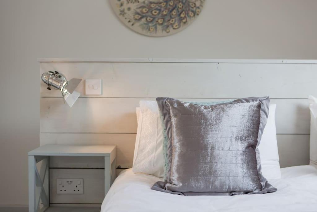 Little Bream - Pretty Cosy Cottage, Sea Views, Walk To The Beach Mawnan Smith Exterior photo