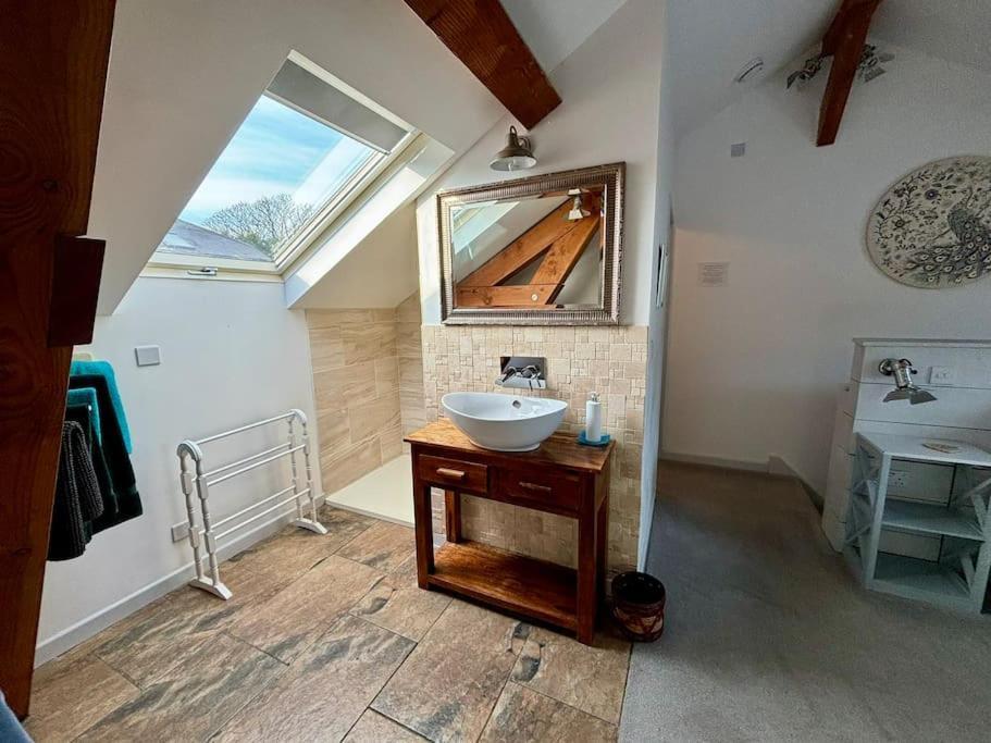 Little Bream - Pretty Cosy Cottage, Sea Views, Walk To The Beach Mawnan Smith Exterior photo